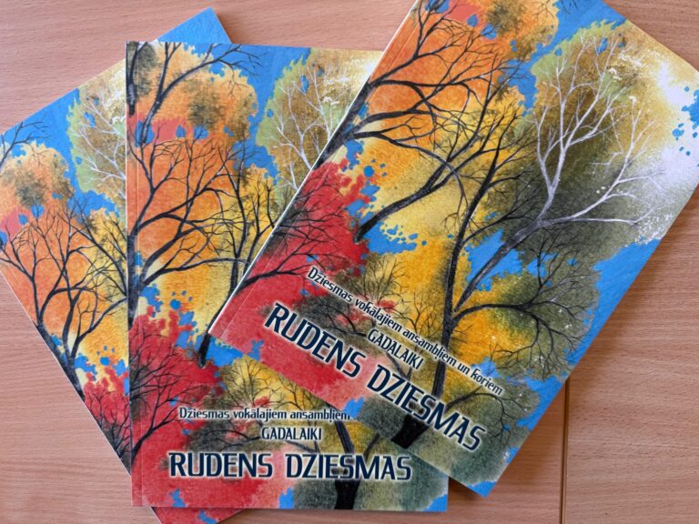 Metodiskajā bibliotēkā pieejams jauns nošu krājums – “Rudens dziesmas”