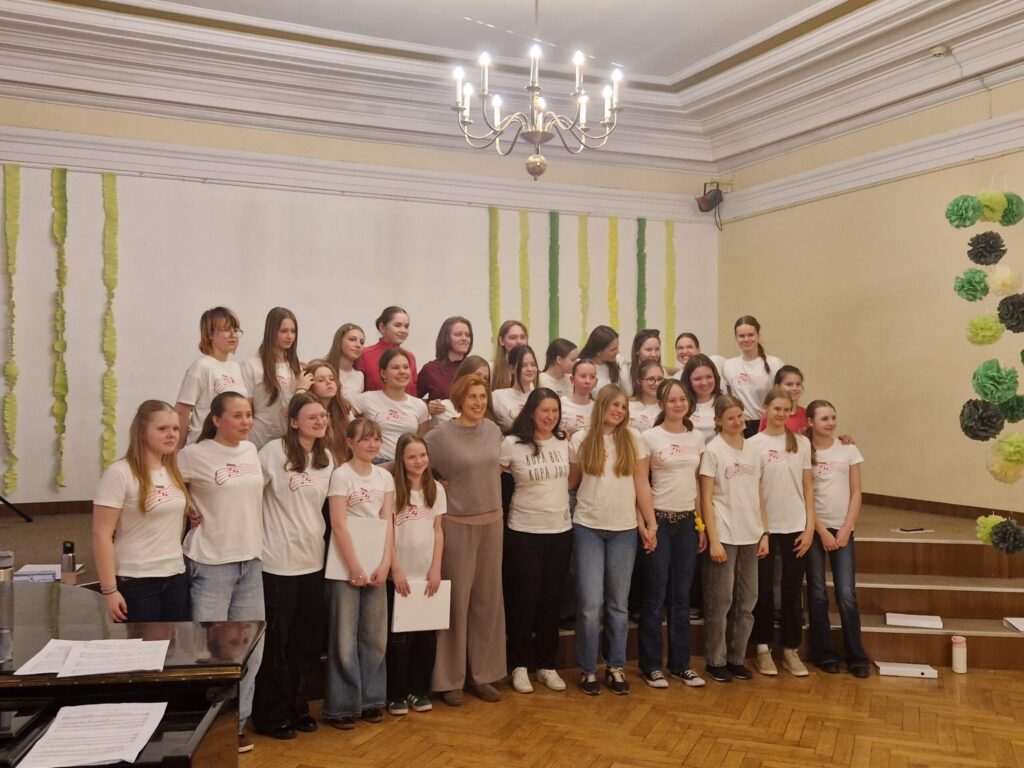 Noslēgusies kursu programma “Balss kā instruments. Vokālā tehnika un paņēmieni darbā ar vokālo ansambli un kori”
