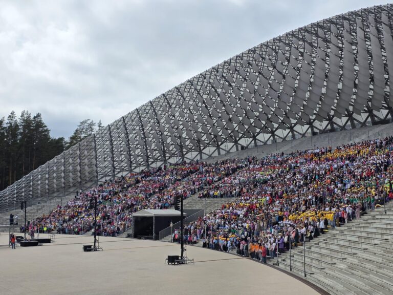 Noslēgušies Latvijas izglītības iestāžu 2.–4. klašu koru svētki “Tauriņu balsis 2026”